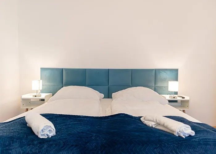 Daire Stylish & Comfortable Apt. Centrally Placed