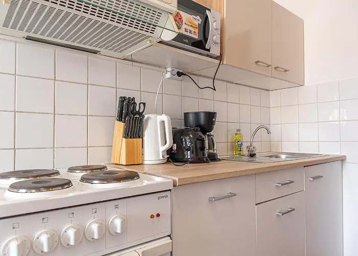 Stylish & Comfortable Apt. Centrally Placed Daire *
